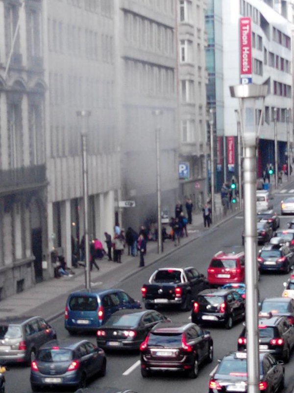 Three explosions reported at the metro stations in Brussels geotv.ge